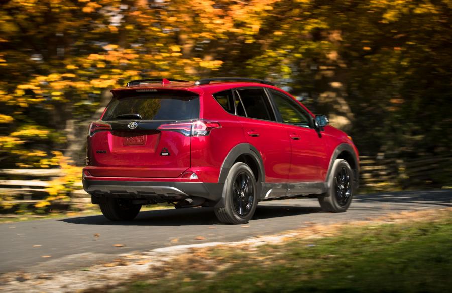  Toyota RAV4 Trail Edition 2017 года  (CA) (фото 23 из 27)